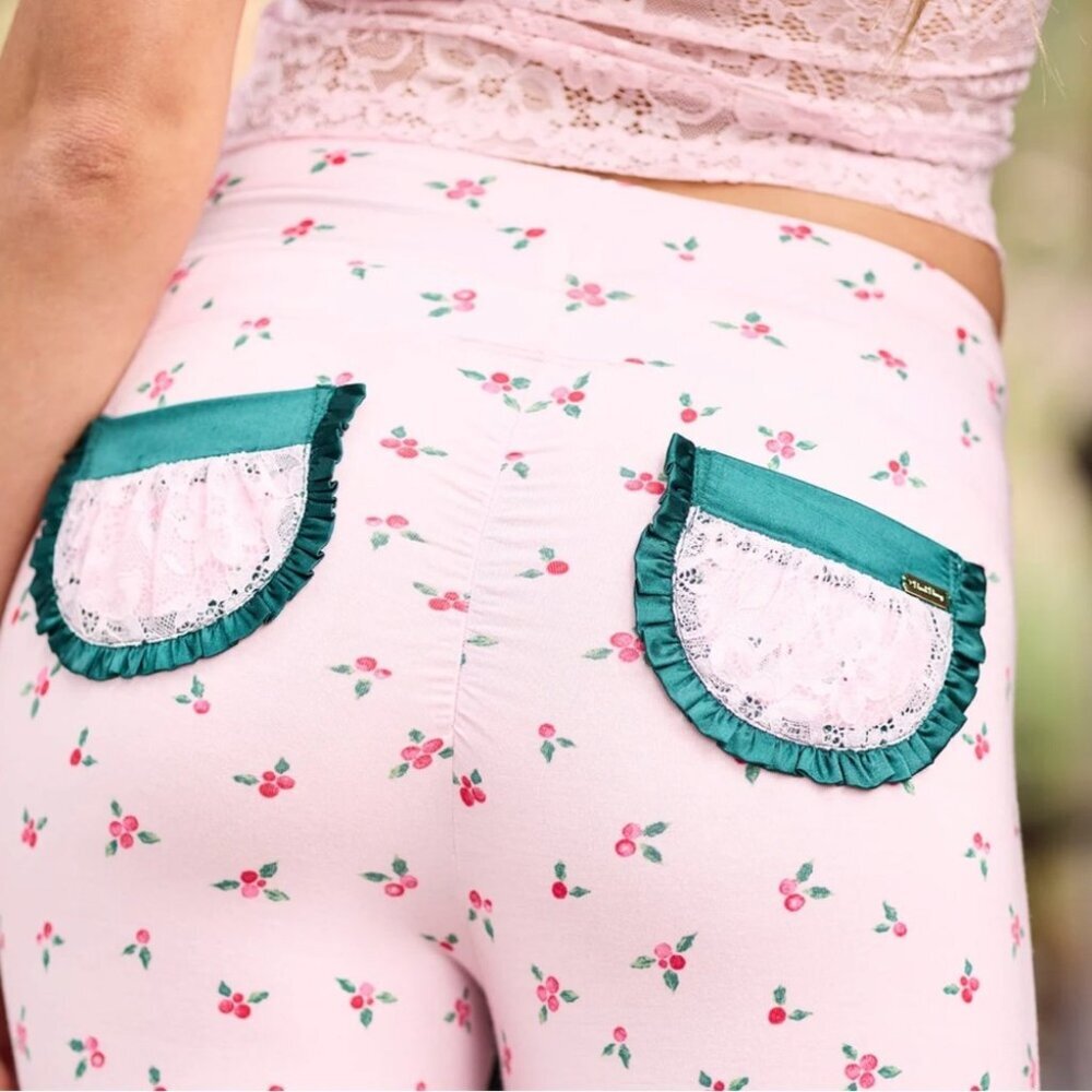 Beach bunny pants holly-day satin tie up pockets on back pink Christmas holiday - Picture 3 of 5